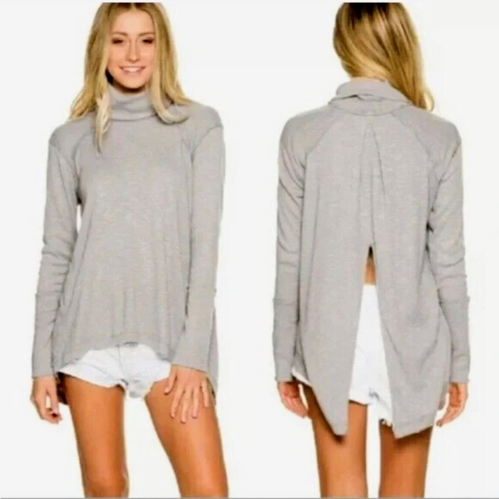 We The Free Light Gray Split Back Turtleneck Sweater Size Petite Small